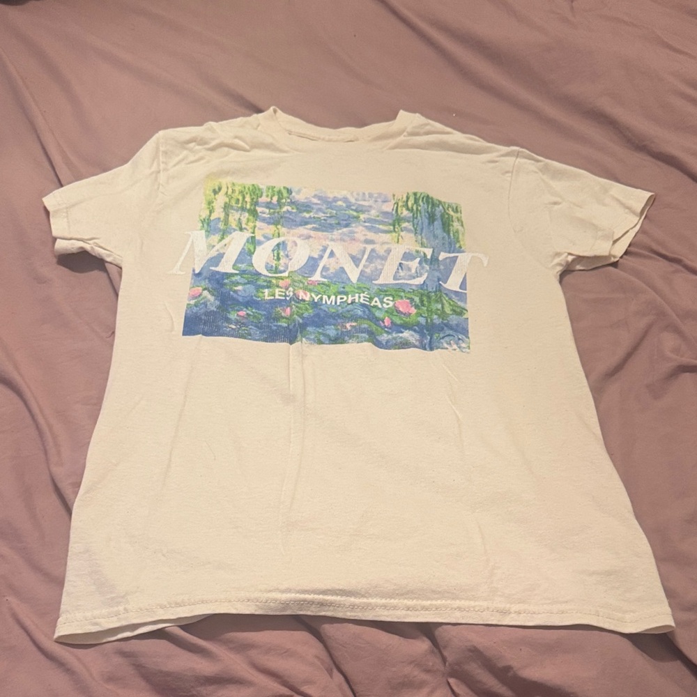 Junior’s Aeropostale Monet Graphic Tee